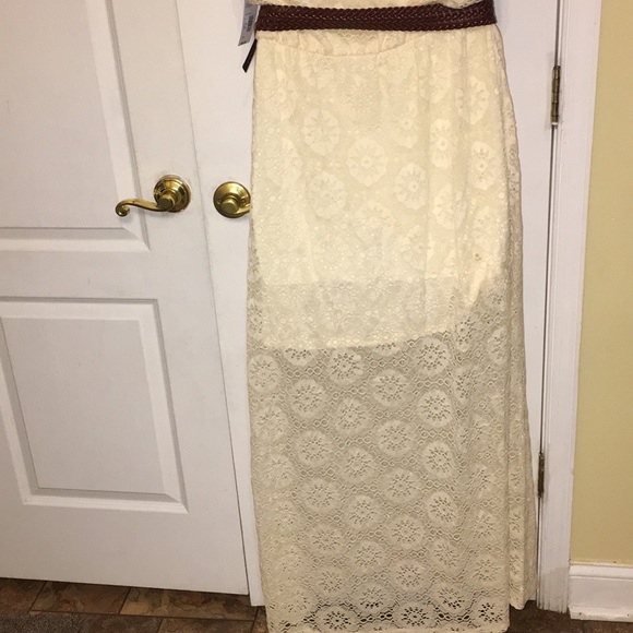 Fifth & Park missy lace overlay cream belted maxi - Picture 7 of 7